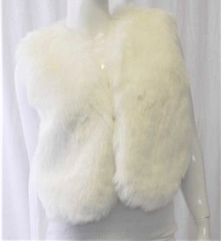 Faux Fur Vest In White Cropped Length - Tracey Glynn Fashions