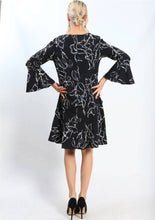 Load image into Gallery viewer, Dress Black White Winter Floral 3/4 Sleeve Knee Length Formal Wear - Tracey Glynn Fashions
